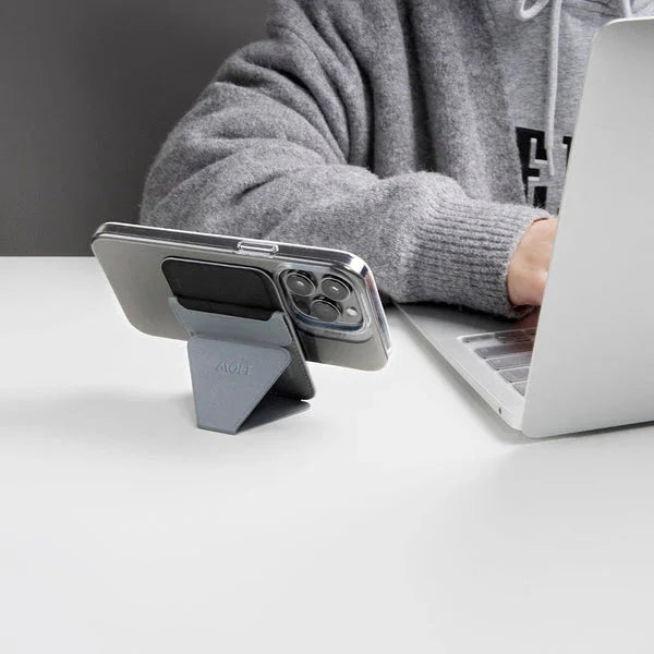 Moft Snap-On iPhone Stand & Wallet - Green - Tashqila Moft Snap-On iPhone Stand & Wallet - Green - Tashqila